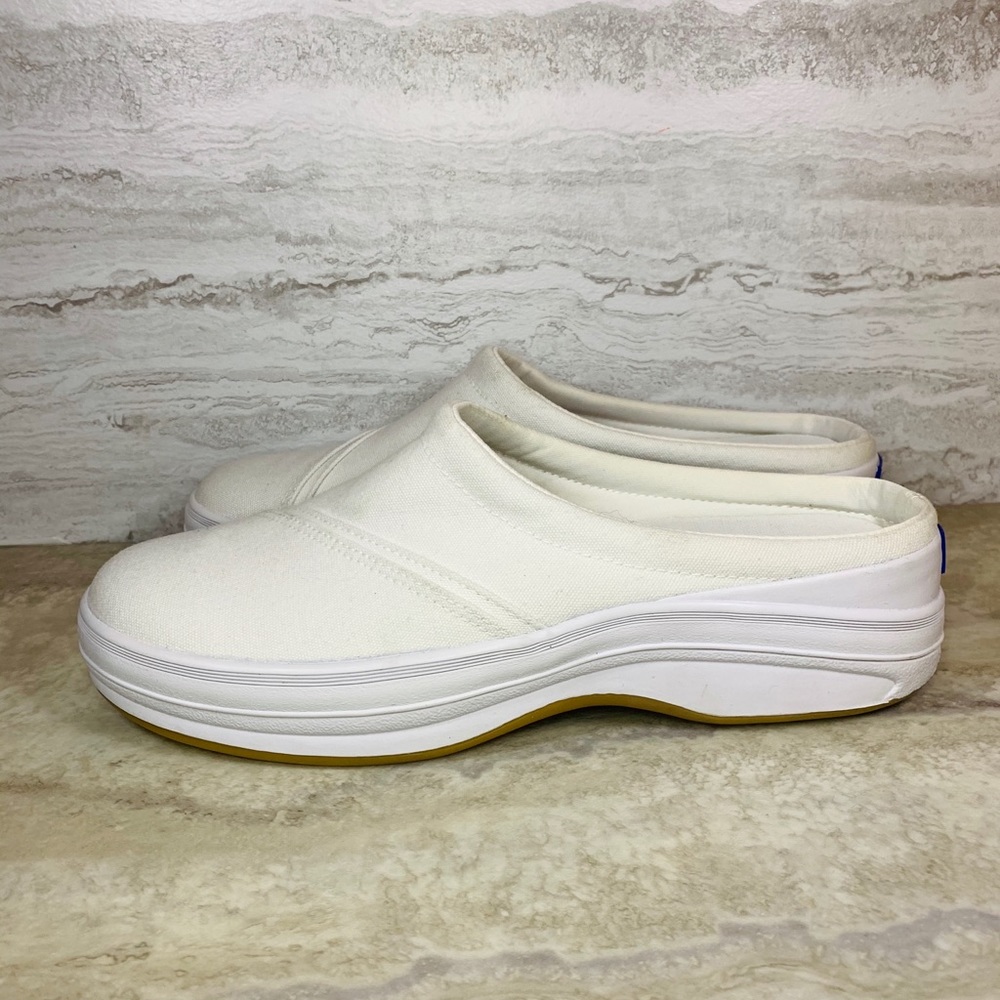 White Slip on Work Shoes Keds Womens size 8